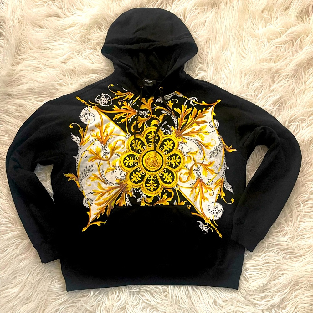 100% authentic Versace barocco pullover hoodie 😎🔥